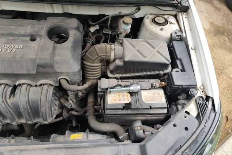 Used Geely Auto Emgrand 2014 Sedan 1.5L CVT Elite Model Engine Bay Left
