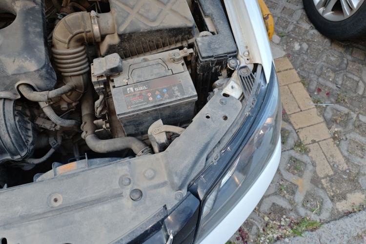 Used Geely Auto Emgrand 2014 Sedan 1.5L CVT Elite Model Engine Bay Left