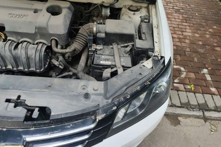 Used Geely Auto Emgrand 2014 Sedan 1.5L Manual Elite Model Engine Bay Left