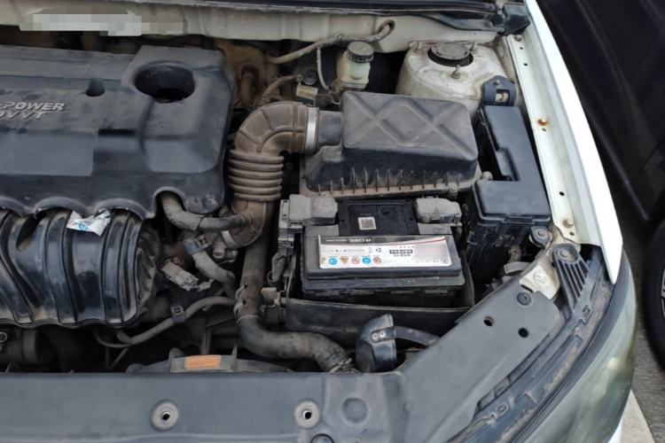 Used Geely Auto Emgrand 2014 Sedan 1.5L CVT Elite Model Engine Bay Left