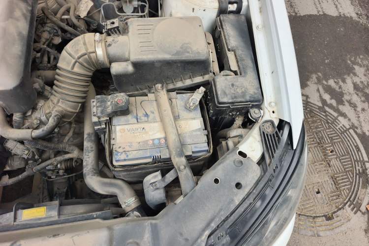 Used Geely Auto Emgrand 2014 Sedan 1.5L Manual Elite Model Engine Bay Left