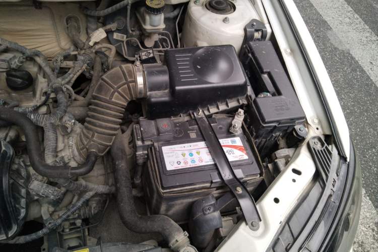 Used Geely Auto Emgrand 2014 Sedan 1.5L Manual Fashion Edition Engine Bay Left