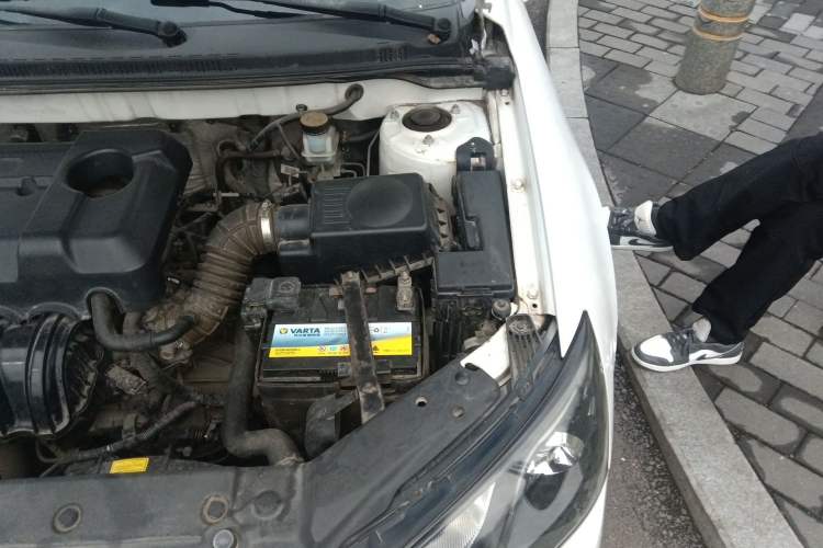 Used Geely Auto Emgrand 2014 Hatchback 1.5L Manual Elite Model Engine Bay Left