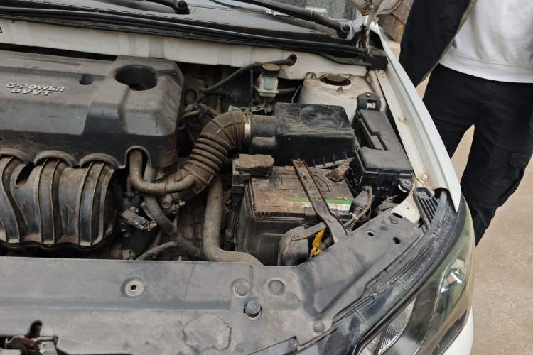 Used Geely Auto Emgrand 2014 Sedan 1.5L Manual Elite Model Engine Bay Left