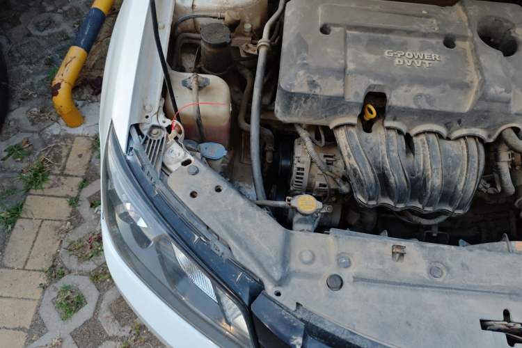 Used Geely Auto Emgrand 2014 Sedan 1.5L CVT Elite Model Engine Bay Right