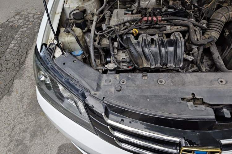 Used Geely Auto Emgrand 2014 Sedan 1.5L Manual Elite Model Engine Bay Right