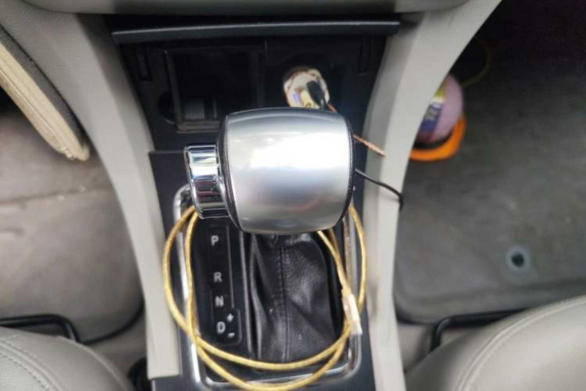 Used Geely Auto Emgrand 2014 Sedan 1.5L CVT Elite Model Gear Lever