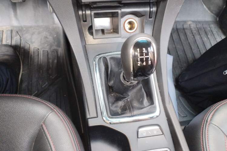Used Geely Auto Emgrand 2014 Hatchback 1.5L Manual Elite Model Gear Lever