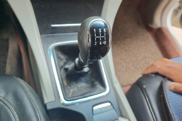 Used Geely Auto Emgrand 2014 Sedan 1.5L Manual Fashion Edition Gear Lever