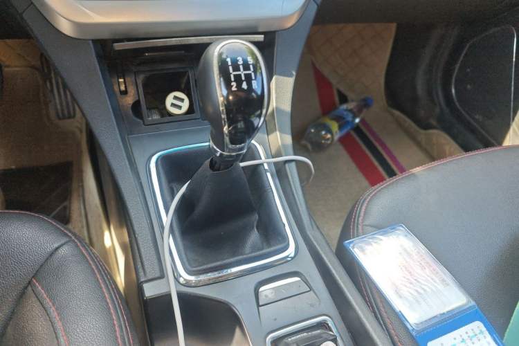 Used Geely Auto Emgrand 2014 Sedan 1.5L Manual Elite Model Gear Lever
