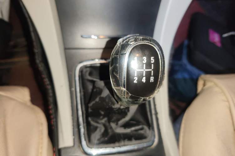 Used Geely Auto Emgrand 2014 Sedan 1.5L Manual Fashion Edition Gear Lever
