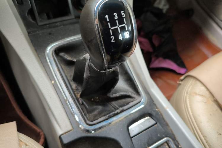 Used Geely Auto Emgrand 2014 Sedan 1.5L Manual Fashion Edition Gear Lever