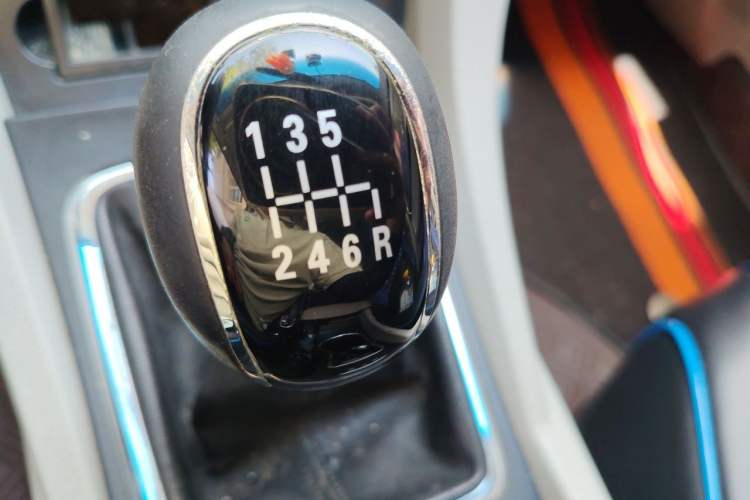 Used Geely Auto Emgrand 2014 Sedan 1.3T Manual Luxury Model Gear Lever