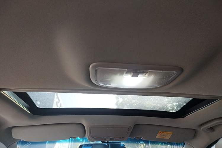 Used Geely Auto Emgrand 2014 Sedan 1.5L Manual Elite Model Headliner