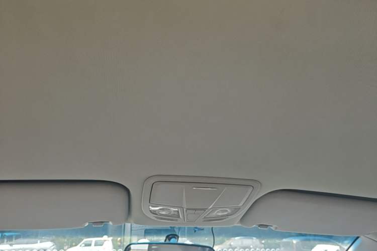Used Geely Auto Emgrand 2014 Sedan 1.5L CVT Elite Model Headliner
