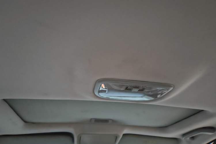 Used Geely Auto Emgrand 2014 Sedan 1.5L CVT Elite Model Headliner