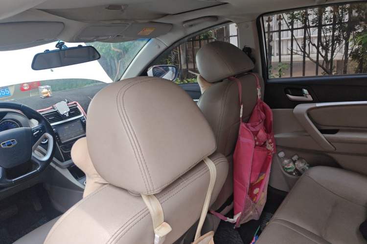 Used Geely Auto Emgrand 2014 Sedan 1.3T CVT Prestige Model Headliner