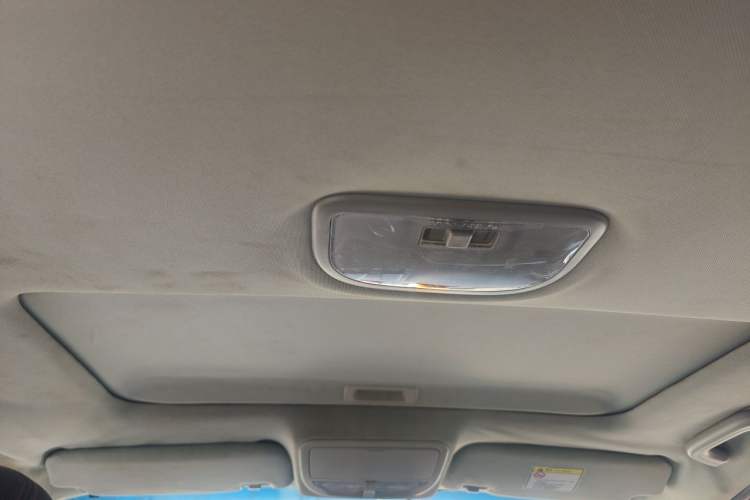 Used Geely Auto Emgrand 2014 Sedan 1.3T Manual Elite Model Headliner