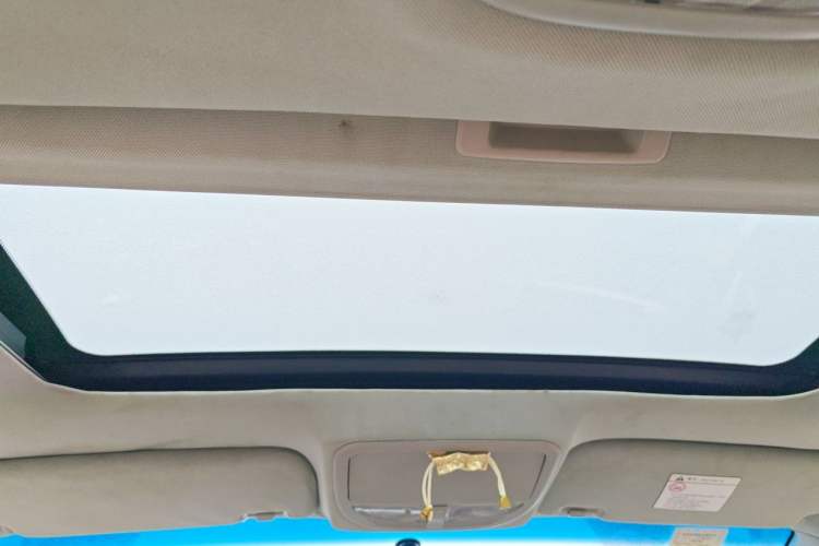 Used Geely Auto Emgrand 2014 Sedan 1.3T Manual Luxury Model Headliner