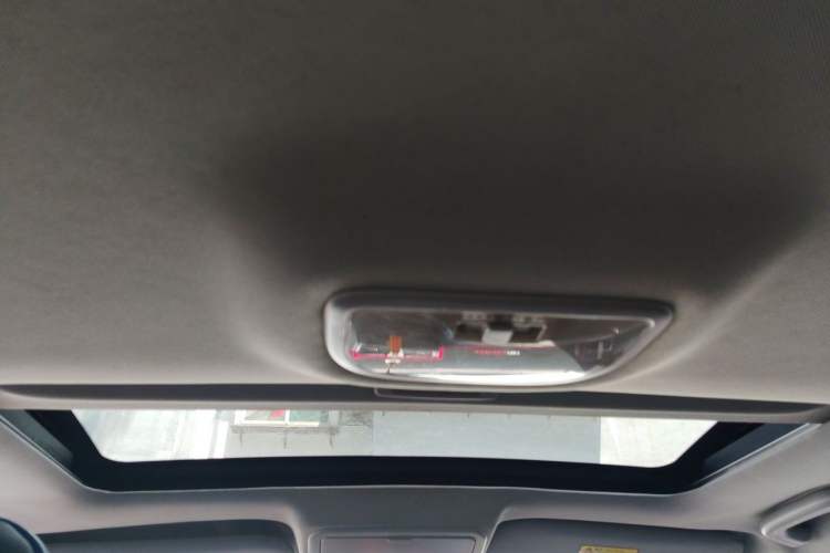 Used Geely Auto Emgrand 2014 Sedan 1.3T Manual Luxury Model Headliner