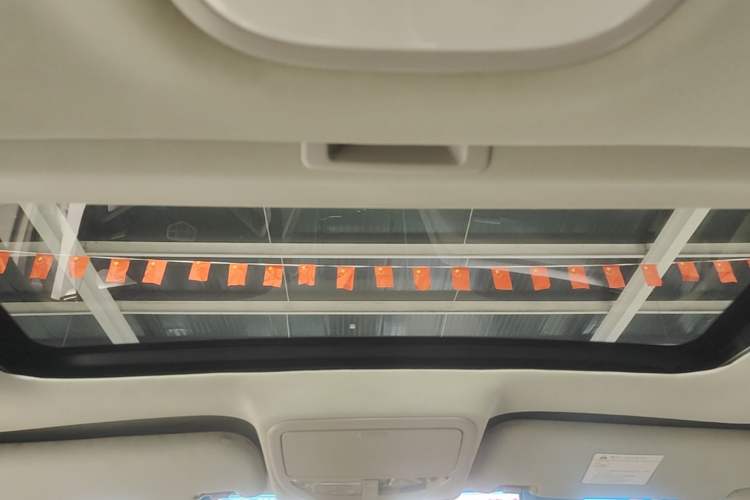 Used Geely Auto Emgrand 2014 Sedan 1.5L Manual Elite Model Headliner