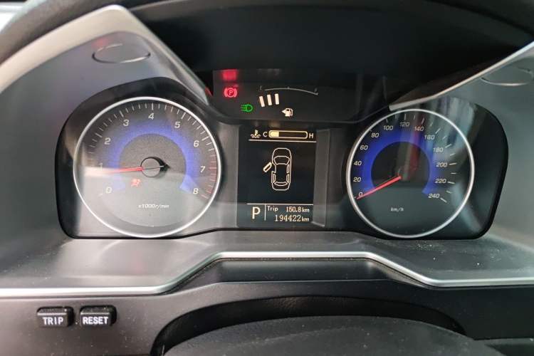 Used Geely Auto Emgrand 2014 Sedan 1.3T CVT Prestige Model Instrument Cluster