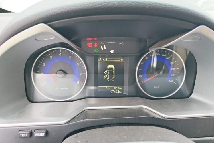 Used Geely Auto Emgrand 2014 Sedan 1.3T Manual Luxury Model Instrument Cluster