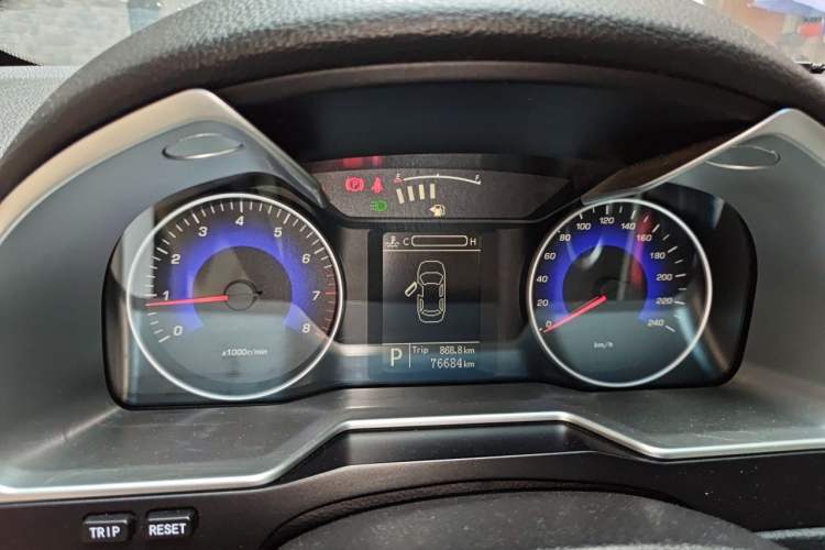 Used Geely Auto Emgrand 2014 Sedan 1.3T CVT Prestige Model Instrument Cluster