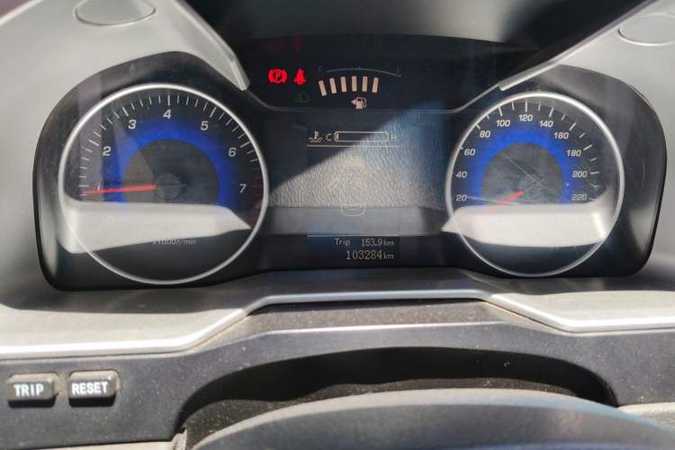 Used Geely Auto Emgrand 2014 Sedan 1.3T Manual Luxury Model Instrument Cluster