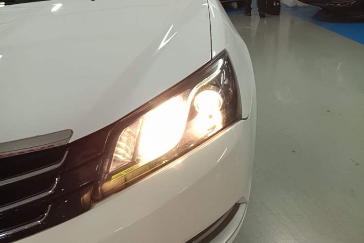 Used Geely Auto Emgrand 2014 Sedan 1.5L CVT Elite Model Left Front Headlight
