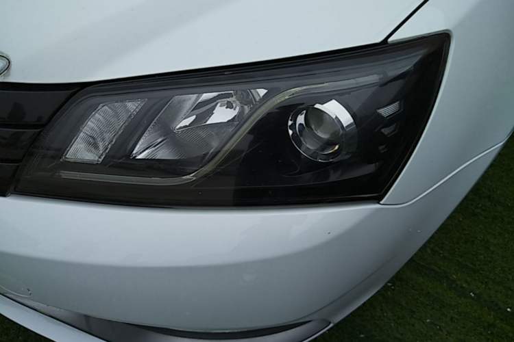 Used Geely Auto Emgrand 2014 Hatchback 1.5L Manual Elite Model Left Front Headlight