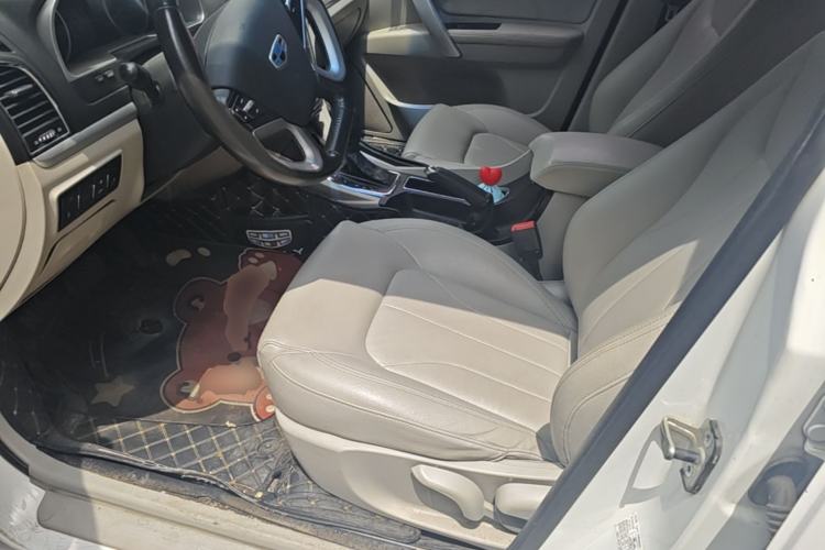 Used Geely Auto Emgrand 2014 Sedan 1.5L CVT Elite Model Left Front Seat