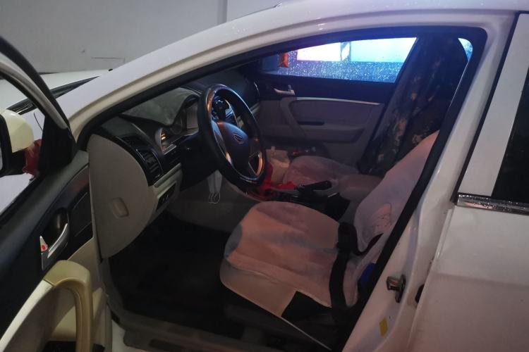 Used Geely Auto Emgrand 2014 Sedan 1.5L Manual Fashion Edition Left Front Seat