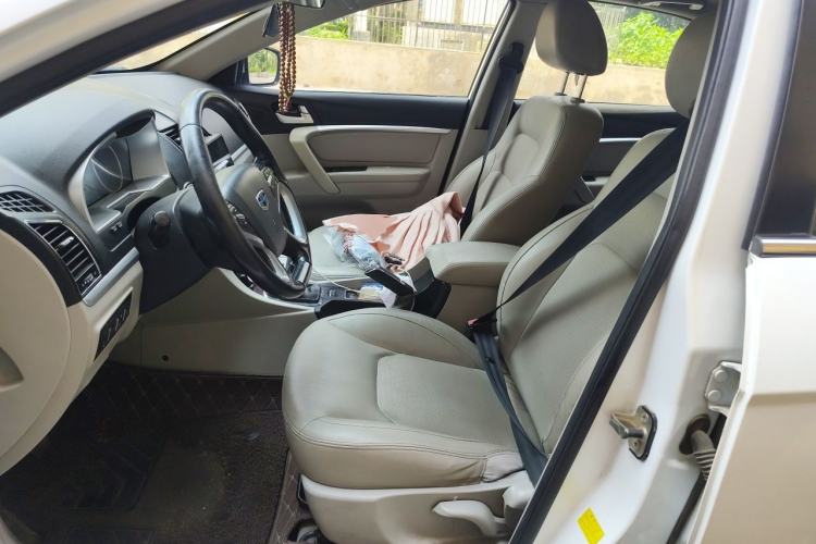 Used Geely Auto Emgrand 2014 Sedan 1.5L Manual Elite Model Left Front Seat