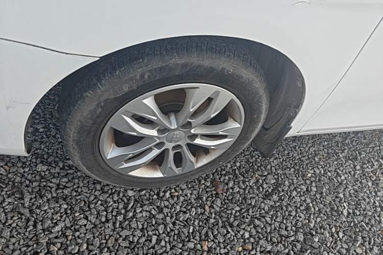 Used Geely Auto Emgrand 2014 Sedan 1.5L Manual Elite Model Left Front Wheel Hub
