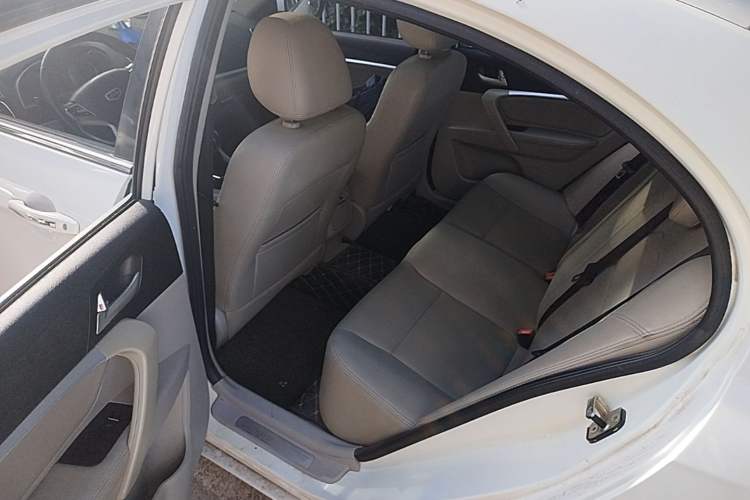 Used Geely Auto Emgrand 2014 Sedan 1.5L Manual Elite Model Left Rear Seat