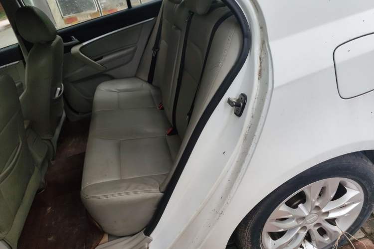 Used Geely Auto Emgrand 2014 Sedan 1.5L Manual Elite Model Left Rear Seat
