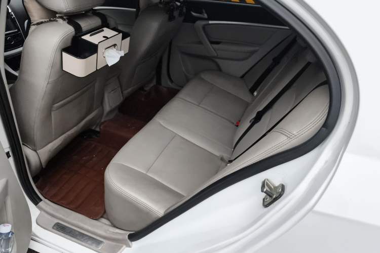 Used Geely Auto Emgrand 2014 Sedan 1.5L Manual Elite Model Left Rear Seat