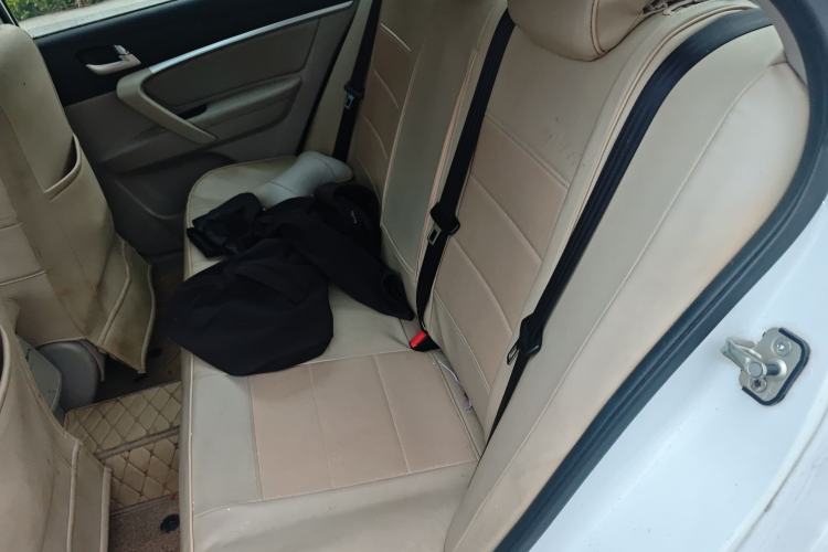 Used Geely Auto Emgrand 2014 Sedan 1.3T Manual Luxury Model Left Rear Seat