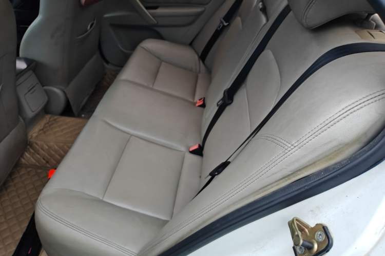 Used Geely Auto Emgrand 2014 Sedan 1.5L CVT Elite Model Left Rear Seat
