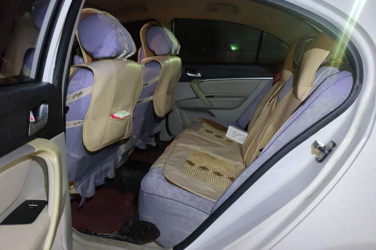 Used Geely Auto Emgrand 2014 Sedan 1.5L Manual Fashion Edition Left Rear Seat