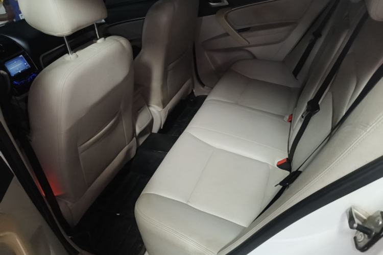 Used Geely Auto Emgrand 2014 Sedan 1.3T CVT Elite Model Left Rear Seat