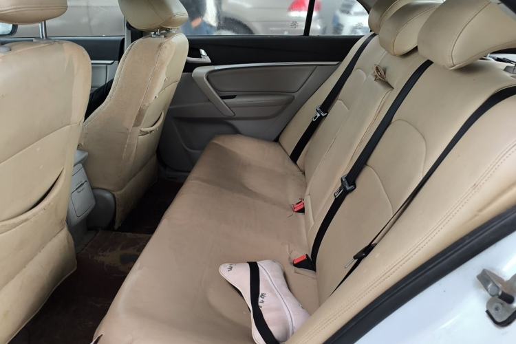 Used Geely Auto Emgrand 2014 Sedan 1.5L Manual Fashion Edition Left Rear Seat