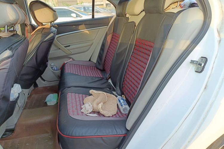 Used Geely Auto Emgrand 2014 Sedan 1.5L Manual Fashion Edition Left Rear Seat