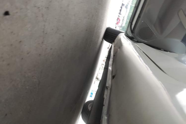 Used Geely Auto Emgrand 2014 Sedan 1.5L CVT Elite Model Left Side Sill