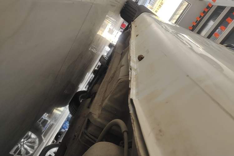 Used Geely Auto Emgrand 2014 Sedan 1.5L Manual Elite Model Left Side Sill