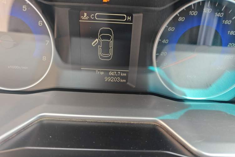 Used Geely Auto Emgrand 2014 Hatchback 1.5L Manual Elite Model Odometer Close Up