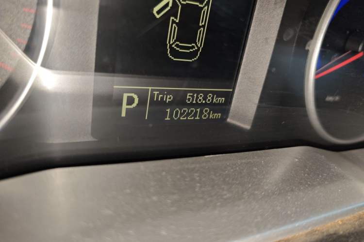 Used Geely Auto Emgrand 2014 Sedan 1.5L CVT Elite Model Odometer Close Up