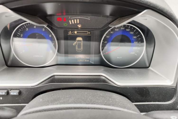 Used Geely Auto Emgrand 2014 Sedan 1.5L Manual Elite Model Odometer Close Up