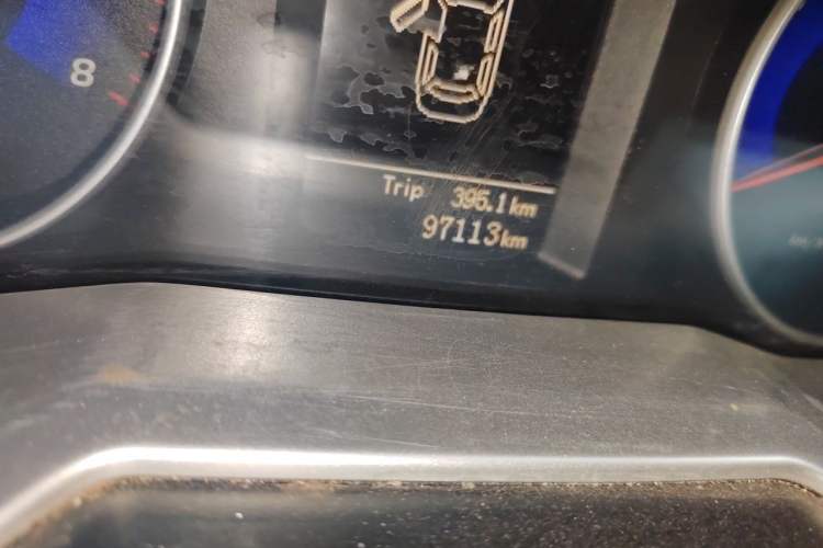 Used Geely Auto Emgrand 2014 Sedan 1.5L Manual Elite Model Odometer Close Up